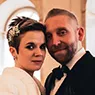 Portrait von Lizzy und Haiko, langjährige B2C-Kunden für authentische Hochzeitsfotografie und emotionale Familien-Shootings.